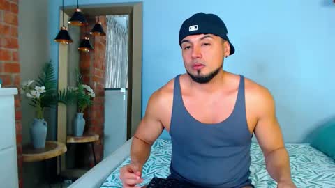 Husain junior lian dante and mask online show from January 28, 2025, 2:32 am