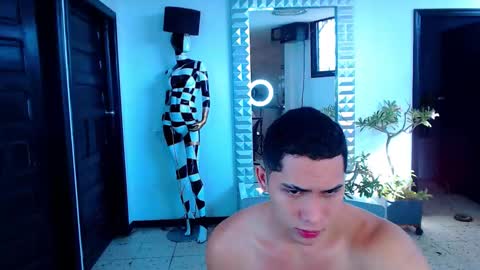 Husain junior lian dante and mask online show from February 1, 2025, 1:30 pm
