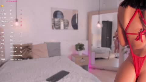 Snapshot of amatiista_12 chatting on December 6, 2024, 9:35 pm A M A T I S T A online show from December 6, 2024, 9:35 pm