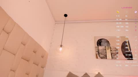 Snapshot of amatiista_12 chatting on December 23, 2024, 11:39 pm A M A T I S T A online show from December 23, 2024, 11:39 pm