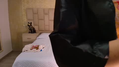 Amatista online show from March 7, 2025, 2:56 pm