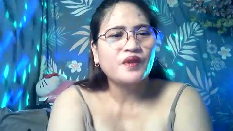 Snapshot of amazing_angel22 chatting on April 28, 2026, 9:47 am amazing angel online show from April 28, 2026, 9:47 am