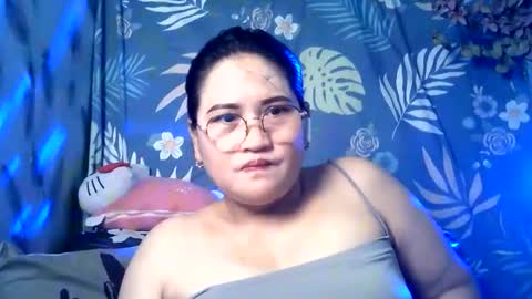 Snapshot of amazing_angel22 chatting on May 10, 2026, 12:49 am amazing angel online show from May 10, 2026, 12:49 am