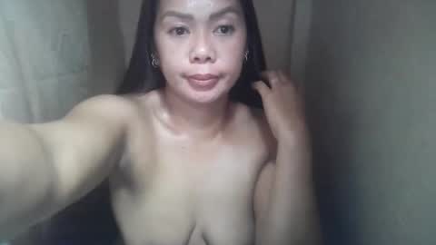 Snapshot of amazingass4u chatting on May 12, 2026, 10:51 pm SizzlingAss4u online show from May 12, 2026, 10:51 pm