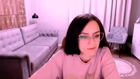 Izza online show from December 17, 2025, 11:49 am