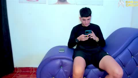 Snapshot of amazingpartys_07 chatting on September 26, 2025, 9:30 pm 3some HORNY KIMGOOD GIRL LOOKING TO EXPERIENCE ALL KINDS OF SHOW online show from September 26, 2025, 9:30 pm