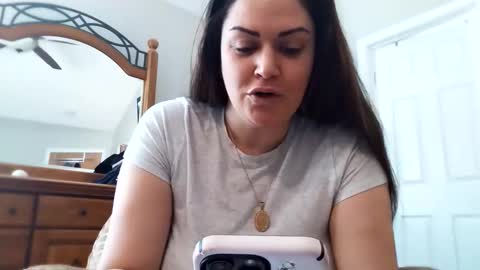 amazonnnnn33 online show from February 5, 2026, 3:38 pm