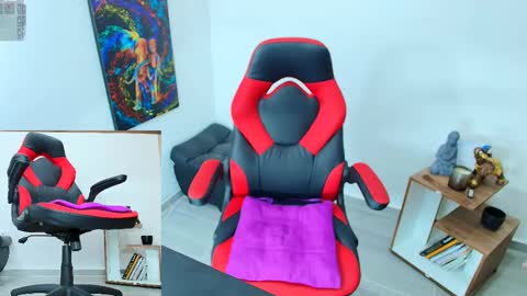  AMBAR  online show from September 21, 2025, 10:22 pm