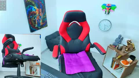  AMBAR  online show from October 2, 2025, 9:38 am