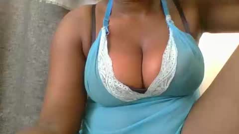 Mia online show from January 8, 2025, 12:15 pm