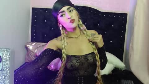 ambar rouxee online show from January 13, 2026, 9:42 pm