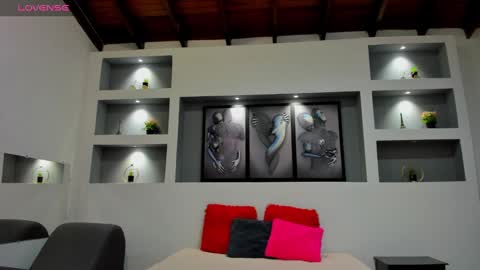 Ambar  online show from February 19, 2025, 12:33 pm