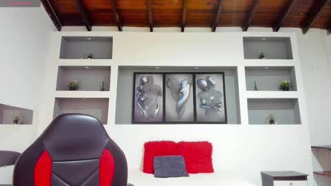 Ambar  online show from November 20, 2025, 1:11 pm