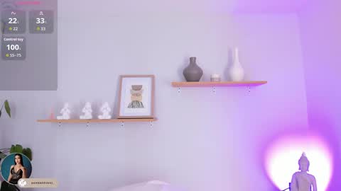 ambarevans_ online show from September 9, 2025, 11:32 am