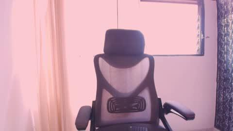 Ambar online show from February 7, 2025, 6:24 pm