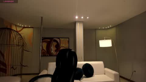 Ambar  online show from October 9, 2025, 10:24 am