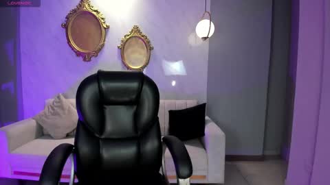 Ambar  online show from October 22, 2025, 10:48 am