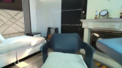 Ambar Ross online show from December 11, 2024, 7:25 pm