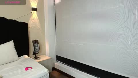 Ambar Ross online show from October 14, 2025, 7:58 pm