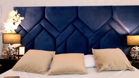 AmbarSantany  online show from November 12, 2025, 11:47 pm