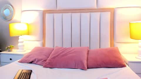 AmbarSantany  online show from December 5, 2025, 12:19 am