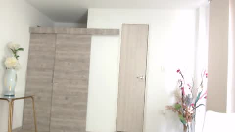  Amber Sofhia  online show from October 2, 2025, 9:00 pm