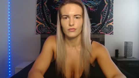 Snapshot of amber__xoxo chatting on October 6, 2025, 1:52 pm Amber online show from October 6, 2025, 1:52 pm