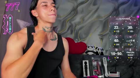 Snapshot of amber_adams_ chatting on April 22, 2026, 12:13 am Amber online show from April 22, 2026, 12:13 am
