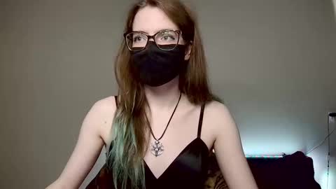 Amber non-nude model online show from September 15, 2025, 5:07 am