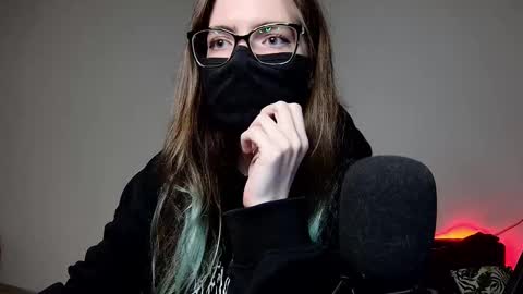 Amber non-nude model online show from September 27, 2025, 11:10 pm