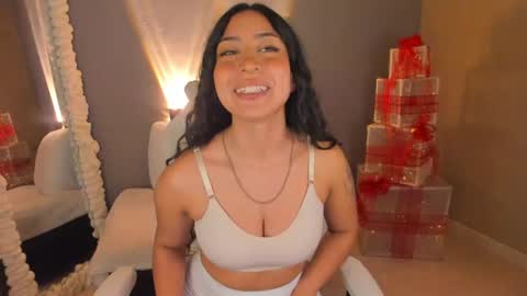 amber_curly online show from January 8, 2025, 4:33 pm
