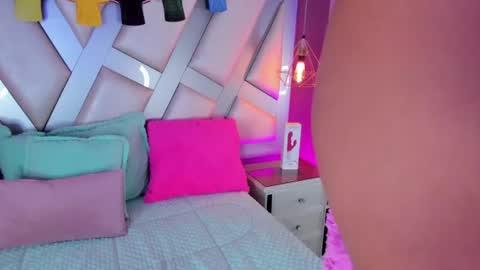 Snapshot of amber_villalobos chatting on June 25, 2026, 5:12 am Tell me Amber online show from June 25, 2026, 5:12 am