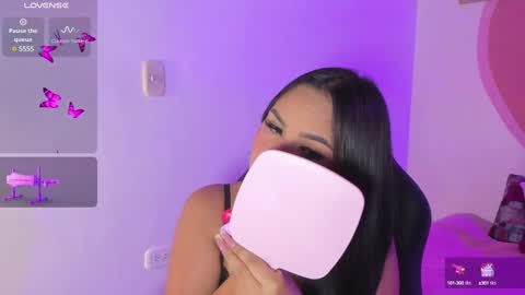 amber_white25 online show from March 5, 2025, 6:01 am