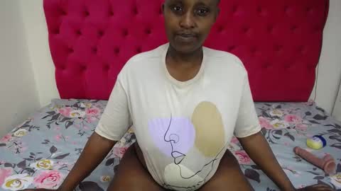 Snapshot of amberdiamondmmm chatting on October 15, 2025, 7:08 am amberdiamondmmm online show from October 15, 2025, 7:08 am