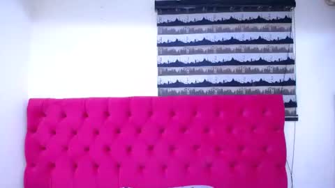 Snapshot of amberdiamondmmm chatting on October 21, 2025, 12:50 pm amberdiamondmmm online show from October 21, 2025, 12:50 pm