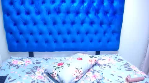 Snapshot of amberdiamondmmm chatting on November 2, 2025, 4:37 am amberdiamondmmm online show from November 2, 2025, 4:37 am