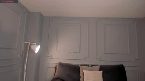 Amber Fox online show from December 3, 2025, 12:03 pm