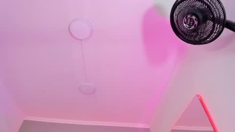 Amber  online show from March 12, 2025, 6:00 pm