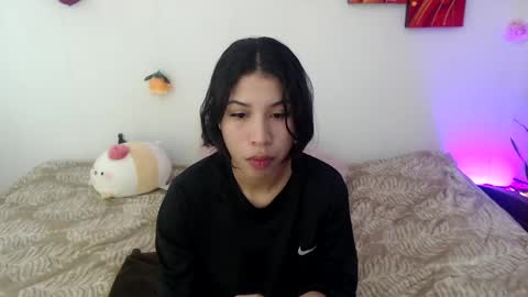 Amber Jeong online show from December 1, 2024, 9:37 pm