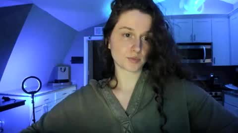 amberkinsley online show from April 6, 2026, 6:14 am