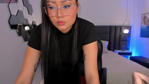 Amber  online show from September 28, 2025, 10:37 pm