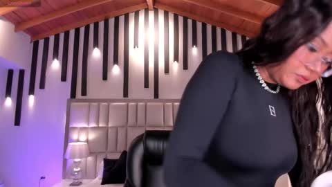 Amber  online show from November 1, 2025, 3:30 am