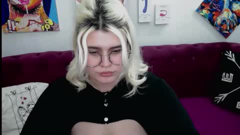 Amber online show from November 6, 2025, 2:29 pm