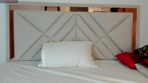 Snapshot of amberqueenx1 chatting on February 4, 2026, 12:11 pm amberqueenx1 online show from February 4, 2026, 12:11 pm