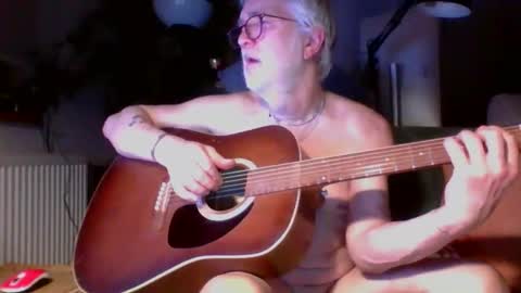 Amberr11 online show from December 2, 2025, 11:45 pm