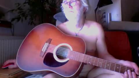 Amberr11 online show from January 13, 2026, 11:32 pm