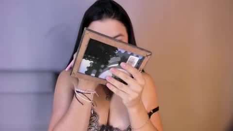 Snapshot of amberrferreira chatting on December 10, 2024, 12:16 pm Amber Ferreira online show from December 10, 2024, 12:16 pm