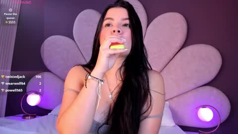 Snapshot of amberrferreira chatting on February 25, 2025, 1:17 pm Amber Ferreira online show from February 25, 2025, 1:17 pm