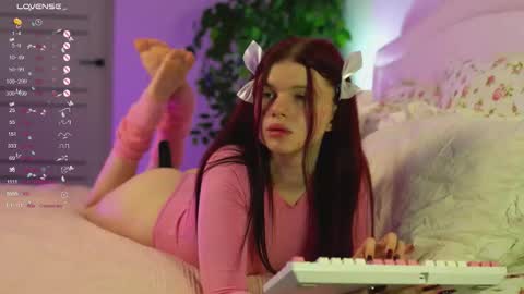 Snapshot of ambershoney chatting on October 8, 2025, 3:31 pm Amber online show from October 8, 2025, 3:31 pm