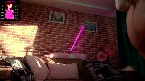  25 WEEK Princess  Linnea  online show from December 4, 2024, 10:46 am